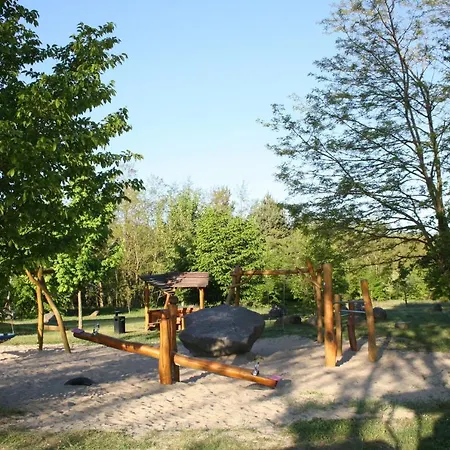 Ferienhaus Fur Bis Zu 4 Personen Zur Seeseite - #125051 * Grobern